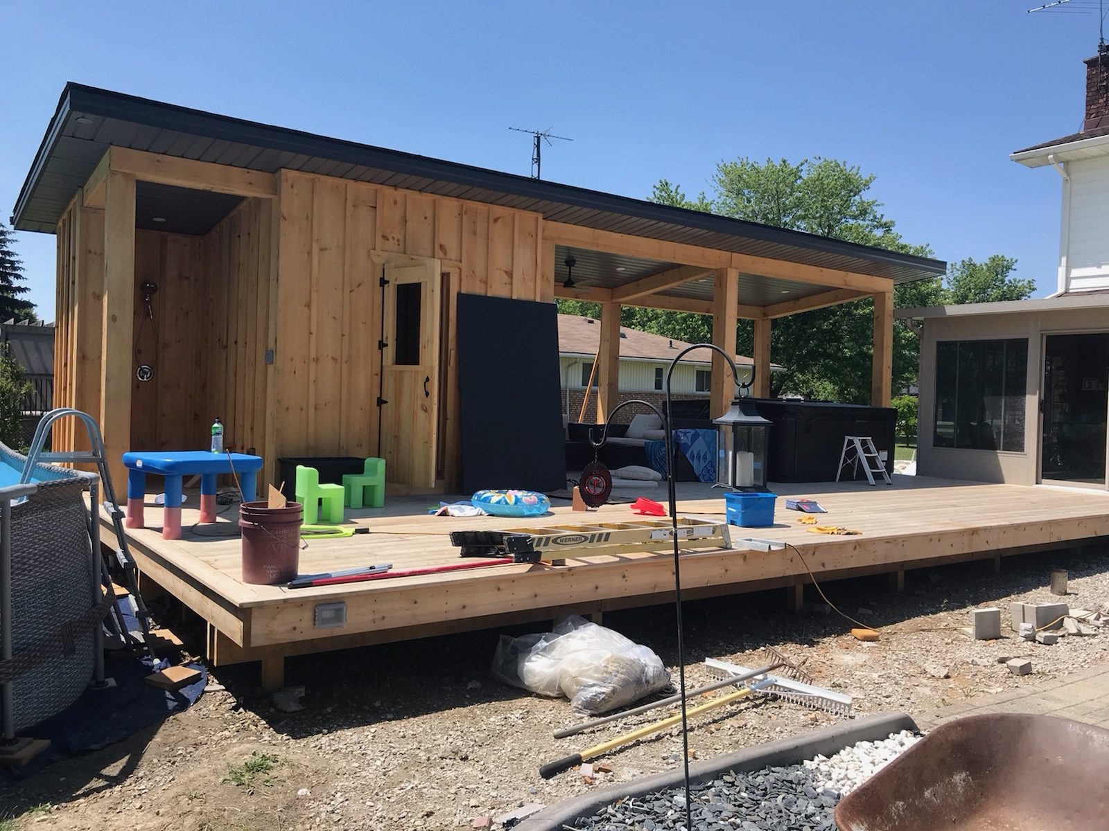 Backyard deck and covered cabana structure build